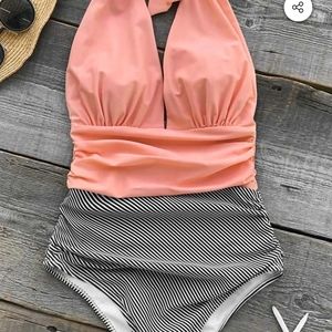 Cupshe one piece bathing suit.. new with tags